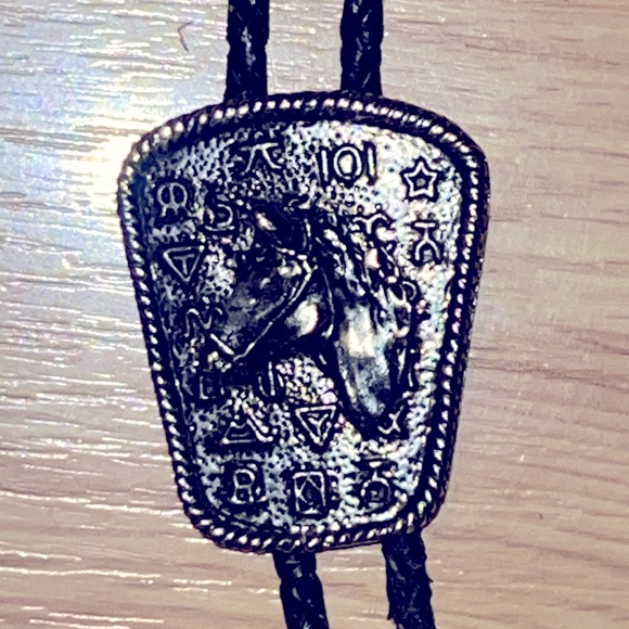 Mens BOLO WESTERN TIE HORSE SILVER BLACK BRAIDED FROM CAVENDERS - Picture 3 of 4